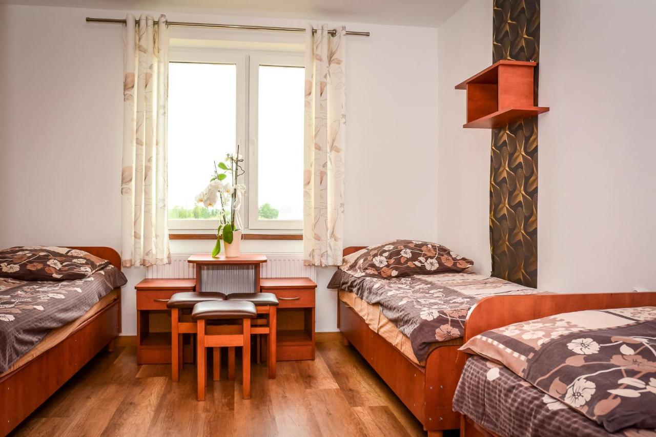 Osrodek Wczasowo-Kolonijny Bazylak Rewal Bed and Breakfast Exterior foto